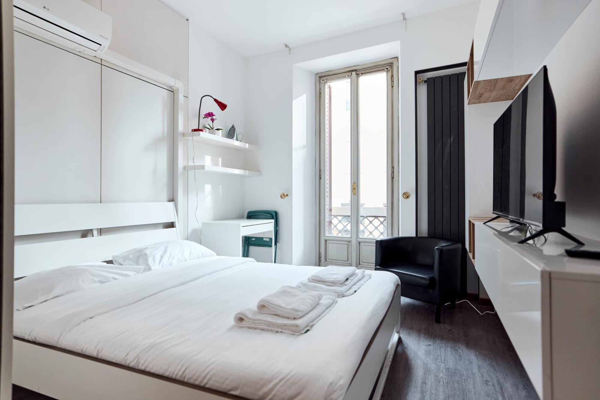 Corso Venezia View With Private Balcony - Corso Venezia Suite Милано Екстериор снимка