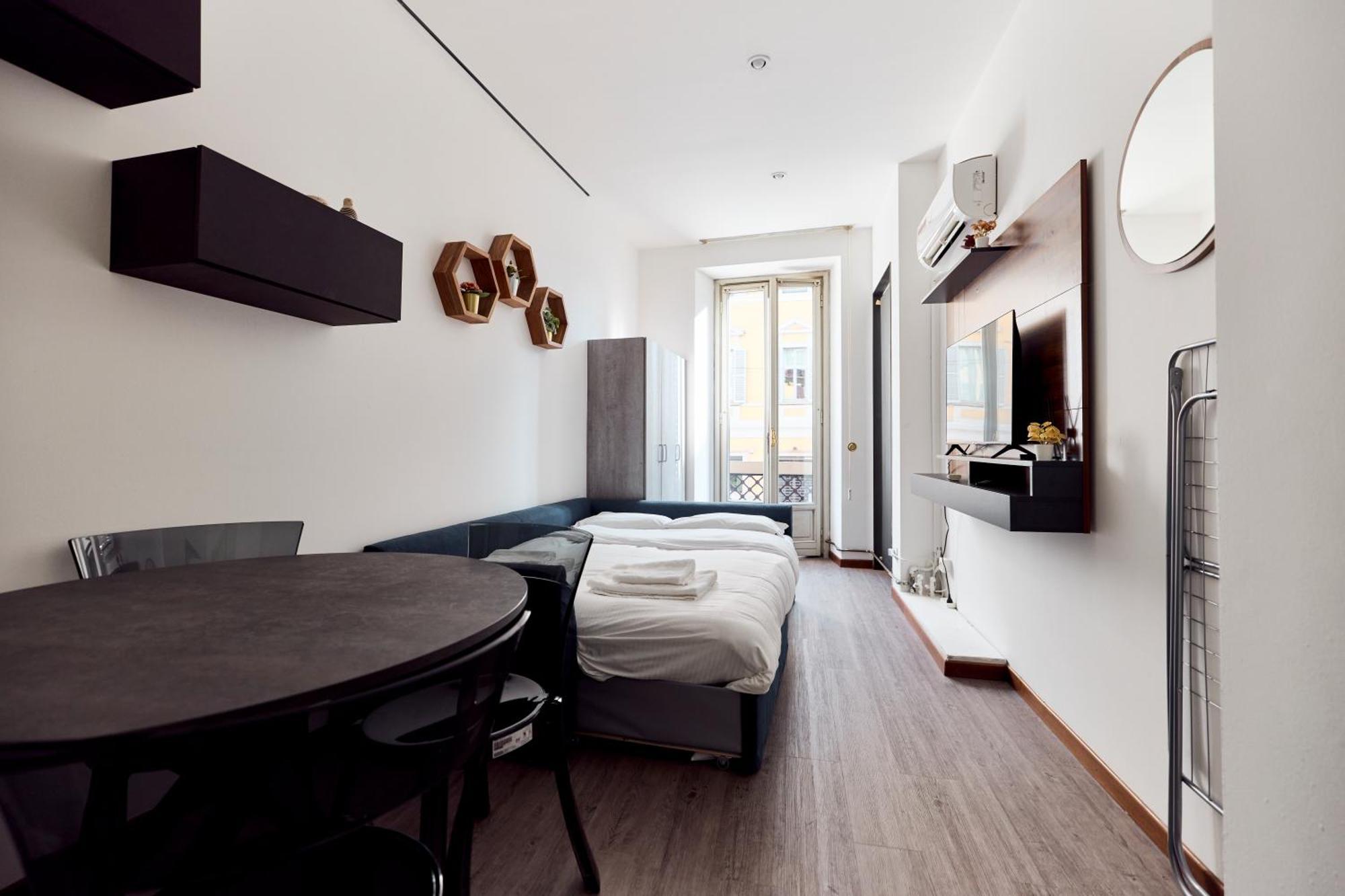 Corso Venezia View With Private Balcony - Corso Venezia Suite Милано Екстериор снимка